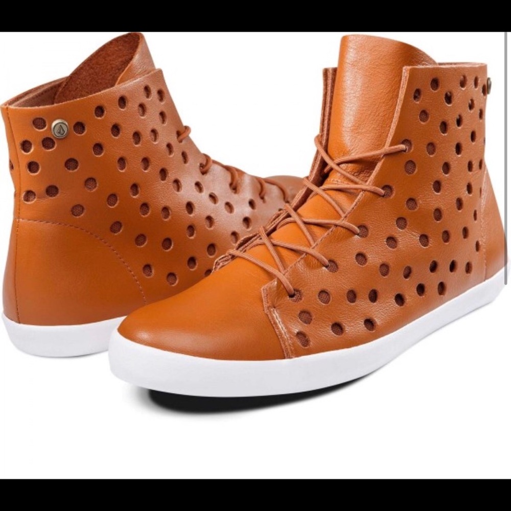 Volcom women’s Buzz shoe
